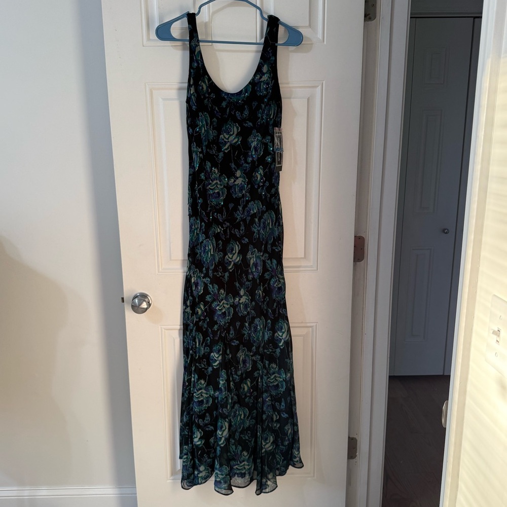 Women’s maxi dress
